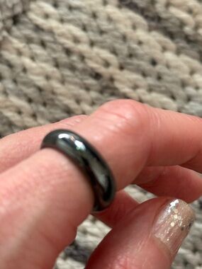 New shiny black mirrored band ring Sz 7